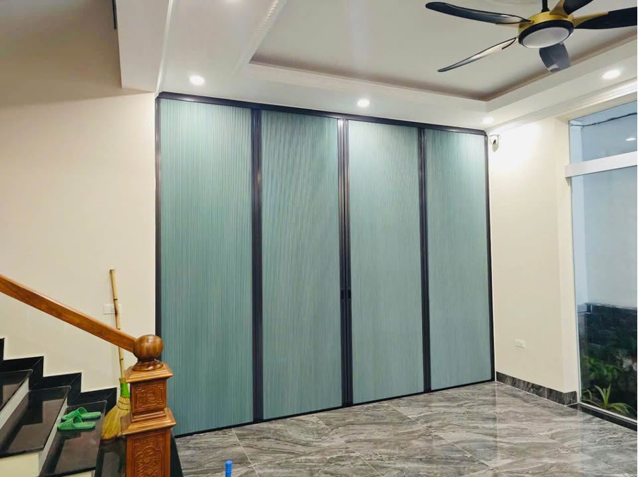 Các yếu tố tác động đến chi phí tháo dỡ, vận chuyển vách ngăn